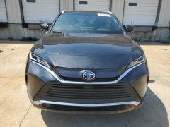 Toyota Venza XLE Hybrid 2022 1