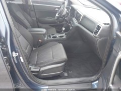 Kia Sportage LX 2021 9