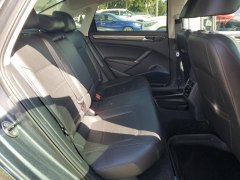 Volkswagen Passat SE 2017 10