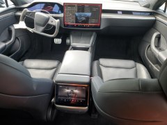 Tesla Model S Plaid 2021 8