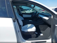 Tesla Model Y Long Range 2021 9