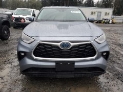 Toyota Highlander LE Hybrid 2021 1