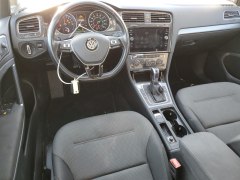 Volkswagen e-Golf SE 2019 8