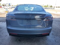 Tesla Model S Plaid 2021 4