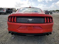 Ford Mustang 2022 4