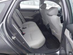 Honda Accord EX-L Hybrid 2019 8