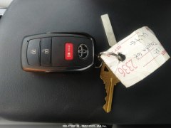 Toyota Prius XLE 2023 10