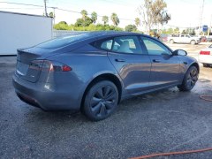 Tesla Model S Plaid 2021 3