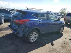 Nissan Rogue Sport SV 2018 3