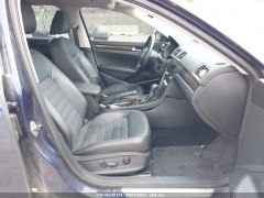 Volkswagen Passat SEL 2014 9