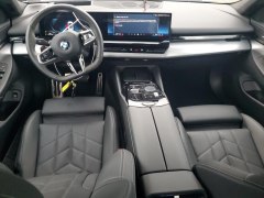 BMW 530i xDrive 2024 8