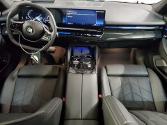 BMW 530i 2024 8