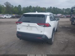 Toyota RAV4 LE Hybrid 2021 4