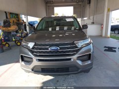 Ford Explorer XLT 2022 1