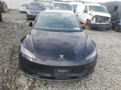 Tesla Model 3 Standart Range 2024 1