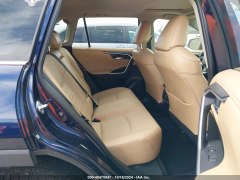 Toyota RAV4 Limited 2019 12