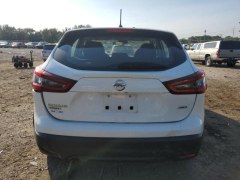 Nissan Rogue Sport S 2022 4