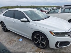 Volkswagen Passat SE 2020 3