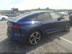 Audi e-tron Premium Plus 2022 3