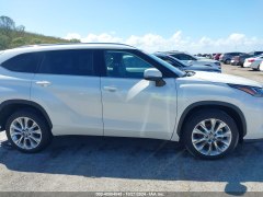 Toyota Highlander Limited 2021 3