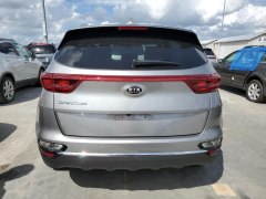KIA Sportage EX 2021 4