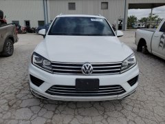 Volkswagen Touareg 2017 1