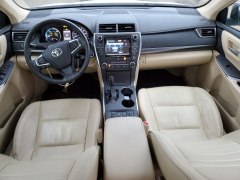Toyota Camry XLE Hybrid 2016 8