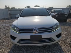 Volkswagen Touareg 2017 1