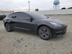 Tesla Model 3 Mid Range 2022 3