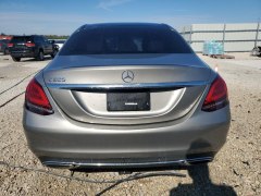 Mercedes-Benz C300 2020 4